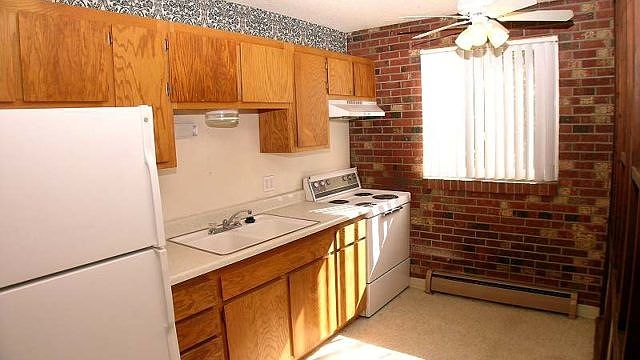 2nd image of 308 E Oak St APT 107