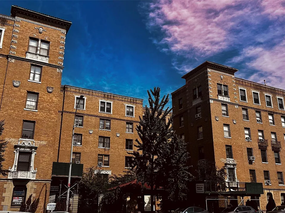14809 Northern Blvd #5M