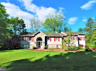 102 Cedar Hill Rd, Chalfont, PA 18914