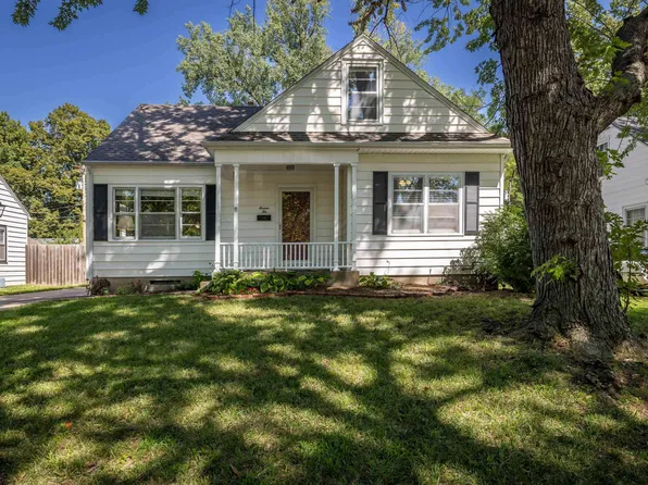 1110 SW Collins Ave, Topeka, KS 66604