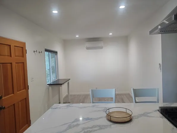 11334 1/2 Emelita St, North Hollywood, CA 91601
