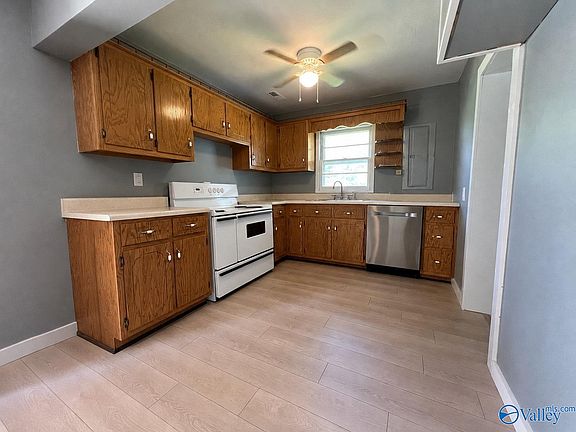 5th image of 1279 Byron St