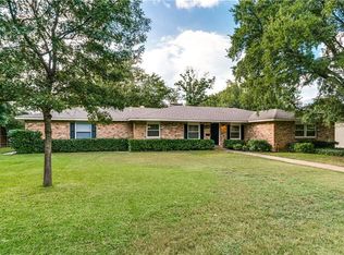 10625 De Bercy Ct, Dallas, TX 75229