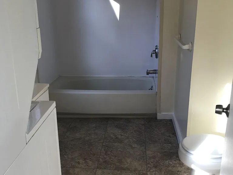 3 Academy St #B — Photo 13