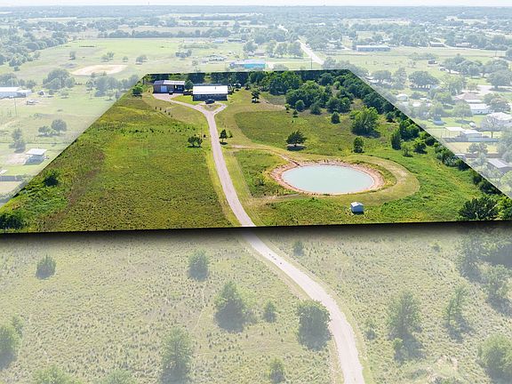 3rd image of 200 Pleasant Ln