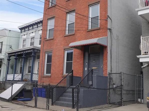 84 Atlantic Street image 1 of 11