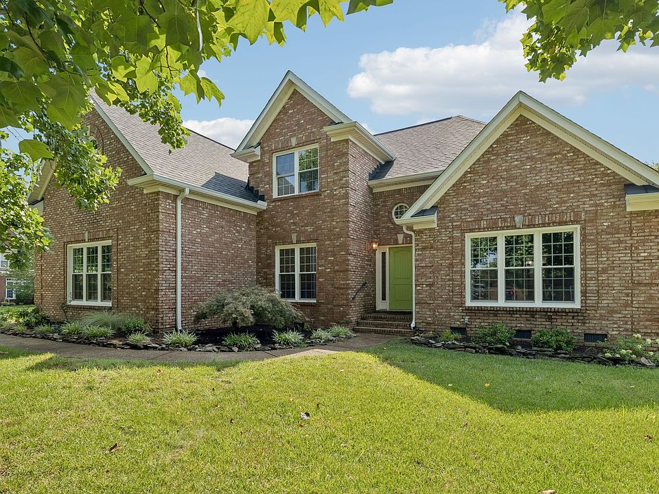 1st image of 3016 Harrah Dr