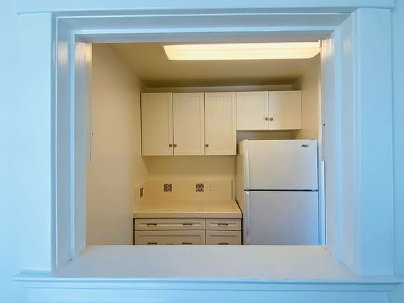 5th image of 196 41st St #4