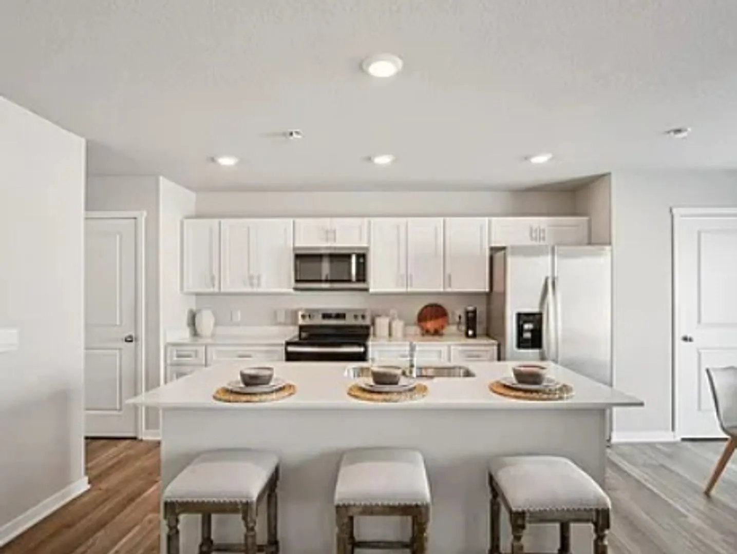 353 Juniper Drive — Photo 2