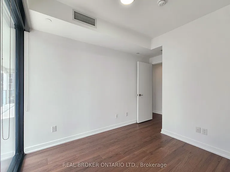 55 Ontario St #1208 — Photo 13