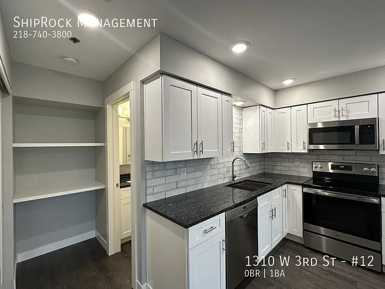 1310 W 3rd St #12 — Photo 6