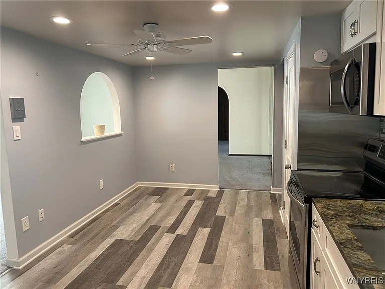 186 Peppertree Dr — Photo 5