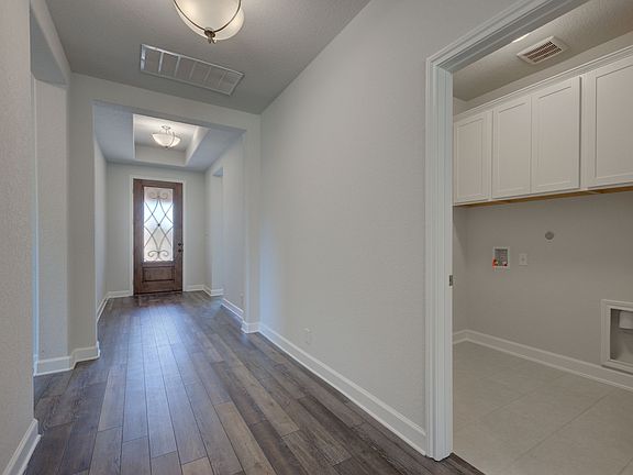 The Preserve at Singing Hills - Leander Interior Image 2