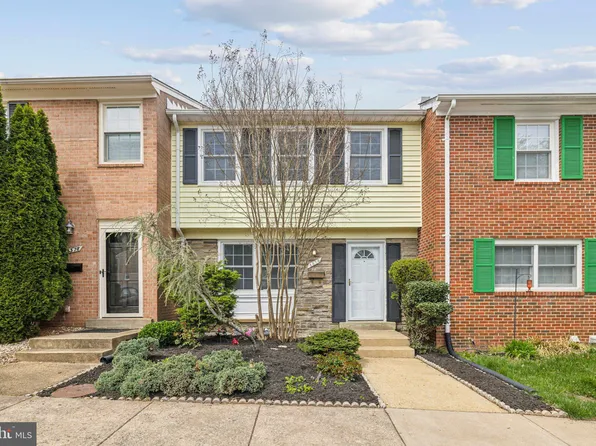 8376 Glastonbury Ct, Annandale, VA 22003