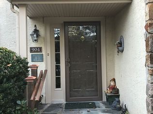 904 Weatherstone Dr, Paoli, PA 19301