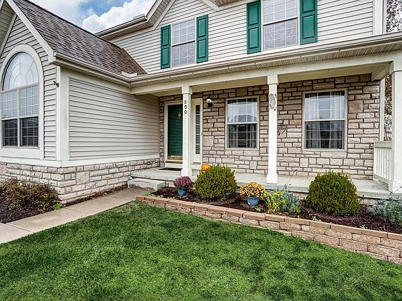 3rd image of 800 Prairie Run Dr