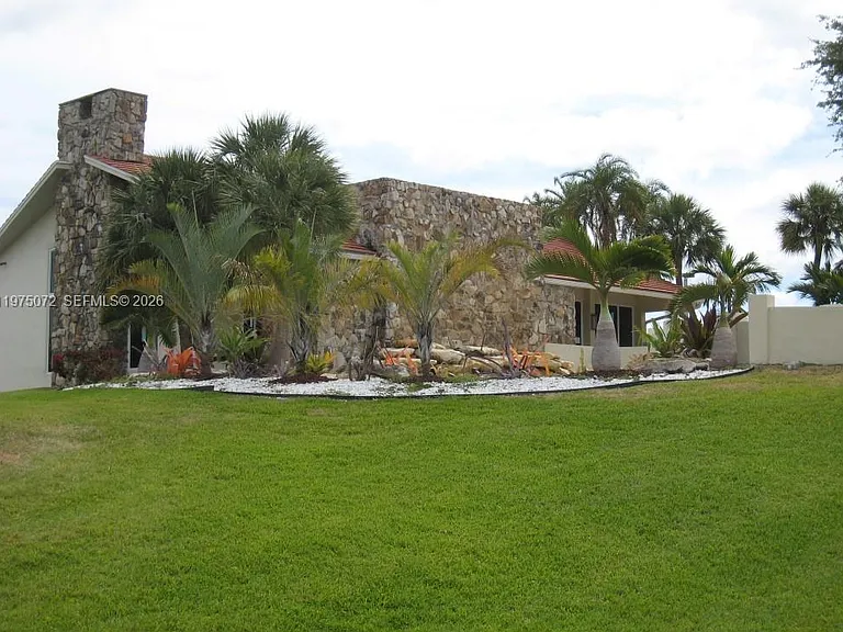 7722 Camino Real #E-301 — Photo 11