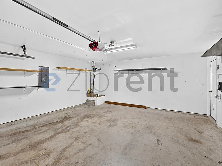 1012 Triple Crown Dr — Photo 26