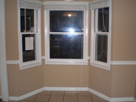 4th image of 2946 Governors Ct