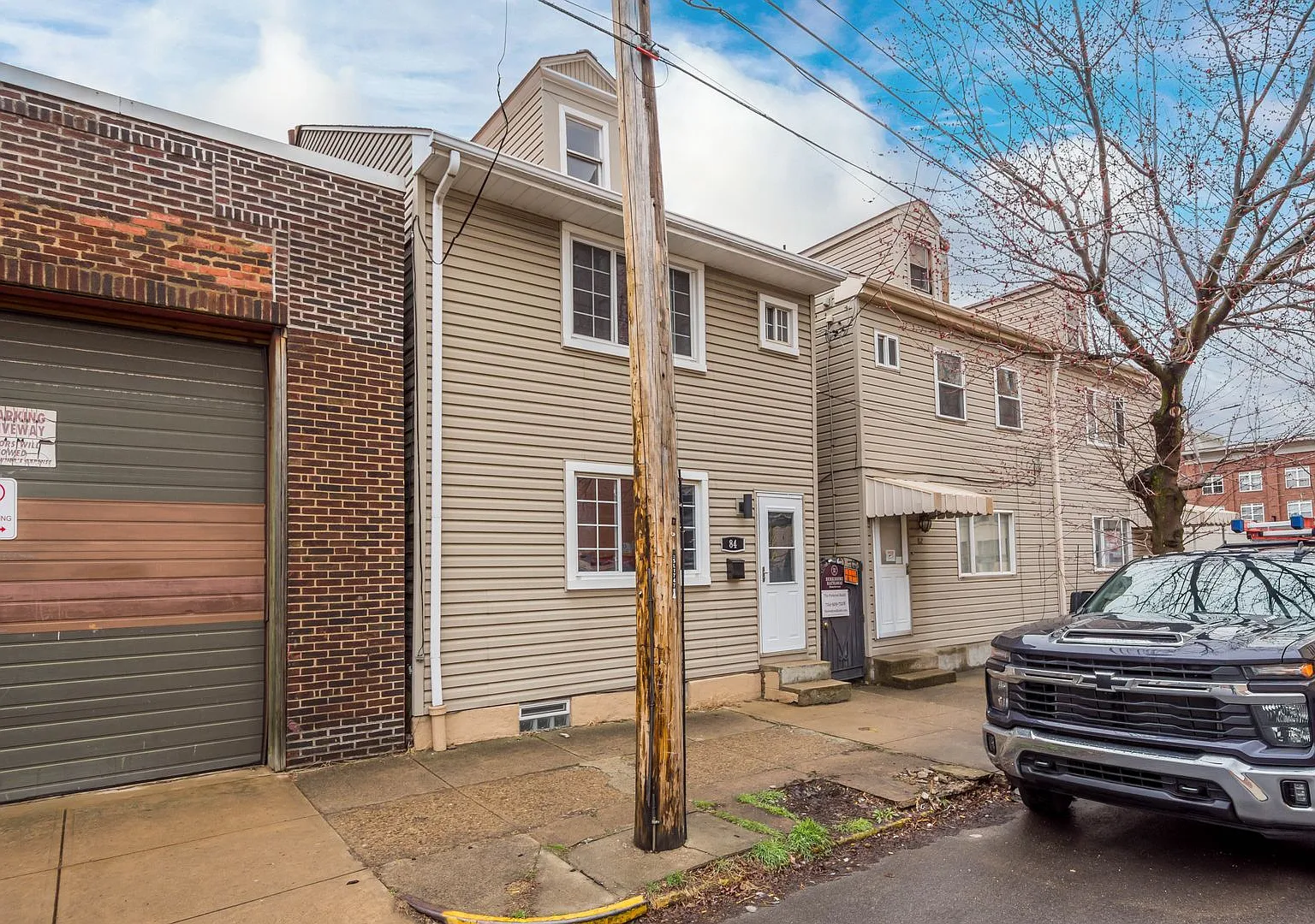 Beautiful 2 bedroom home in South Side Flats available October 1! — Photo 4