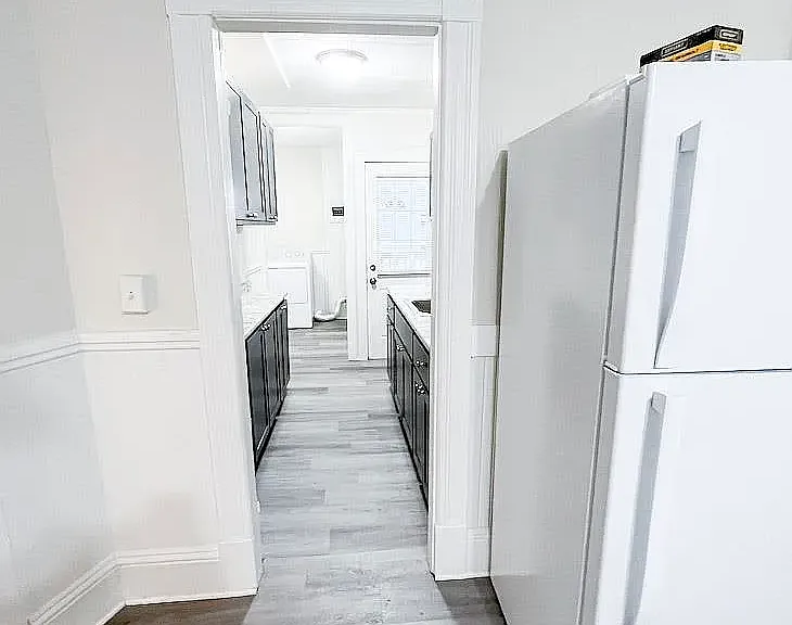 144 Pearl St #1 — Photo 6
