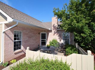 1926 W 139th St, Leawood, KS 66224