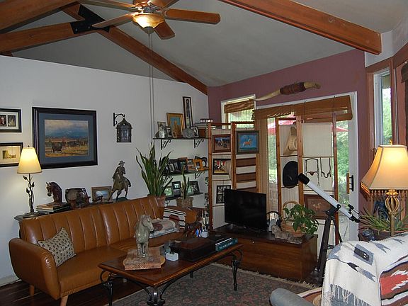 3rd image of 2498 Carnegie Ln