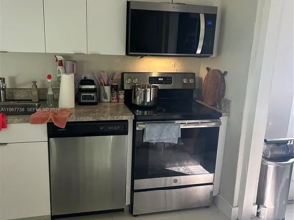 1560 NE 129th St, North Miami, FL 33161