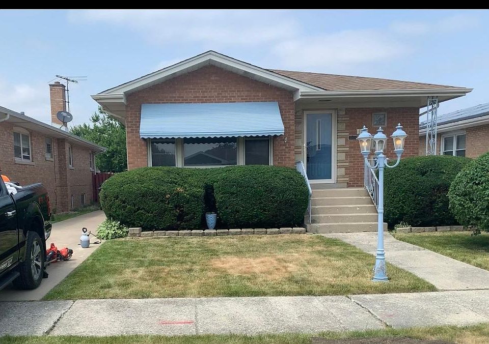 1st image of 3116 W 100th Pl