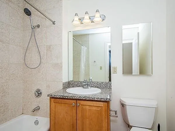 1723 Washington St #501 — Photo 6
