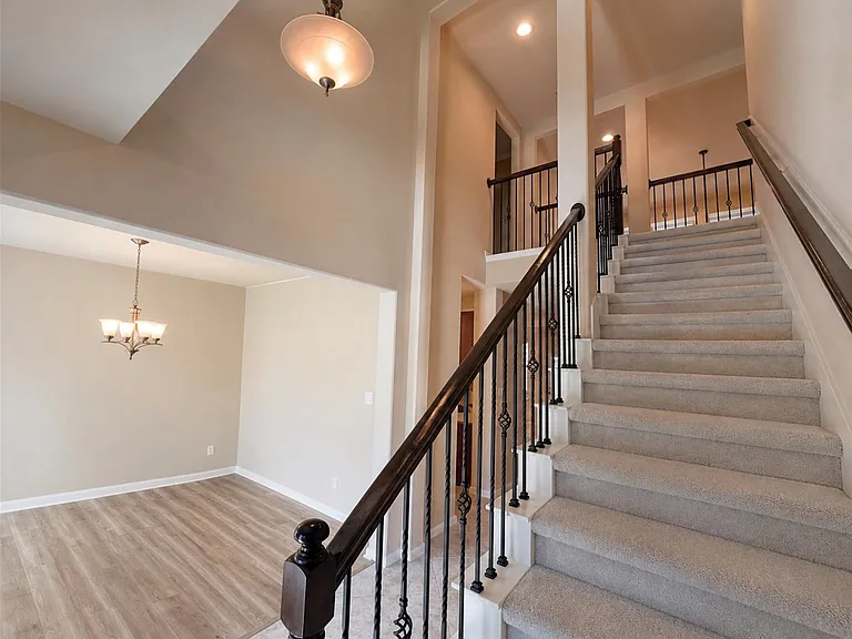 15618 Whisper Woods Dr — Photo 15