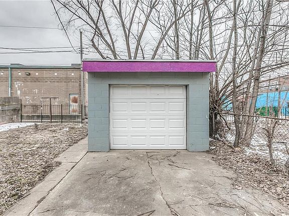 4th image of 3006 Montgall Ave