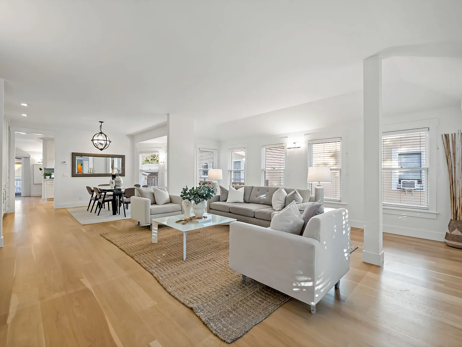 5 bed, 3500 sqft, $15,000 — Photo 3