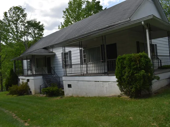 4141 Okey L Patteson Rd, Scarbro, WV 25917