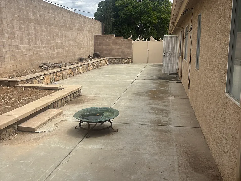 6769 N Constance Ave — Photo 6