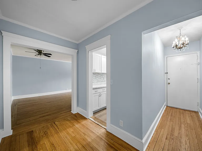 90 Tracey Pl #H1 — Photo 3
