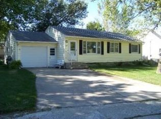 1405 S 2nd St, Clear Lake, IA 50428