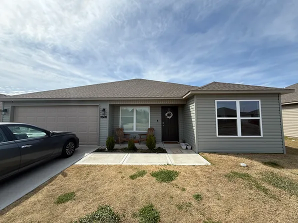 2600 S Silver St, Siloam Springs, AR 72761