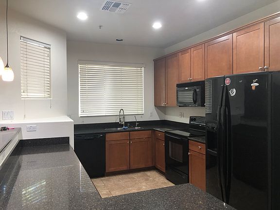 3rd image of 2942 E Dunbar Dr