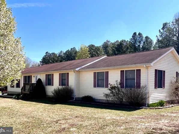 44015 Sandy Bottom Rd, Hollywood, MD 20636