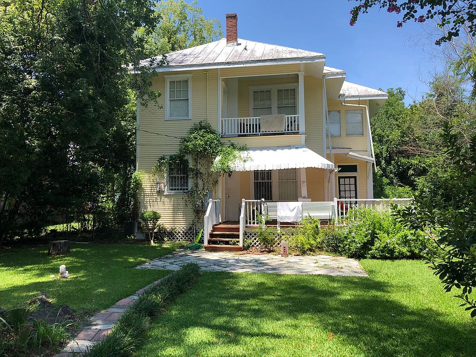 2nd image of 627 E 41st St