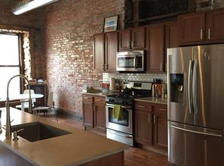 16 1st St #1, Troy, NY 12180