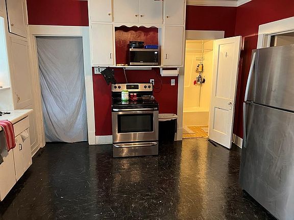 4th image of 2307 N Penn Ave