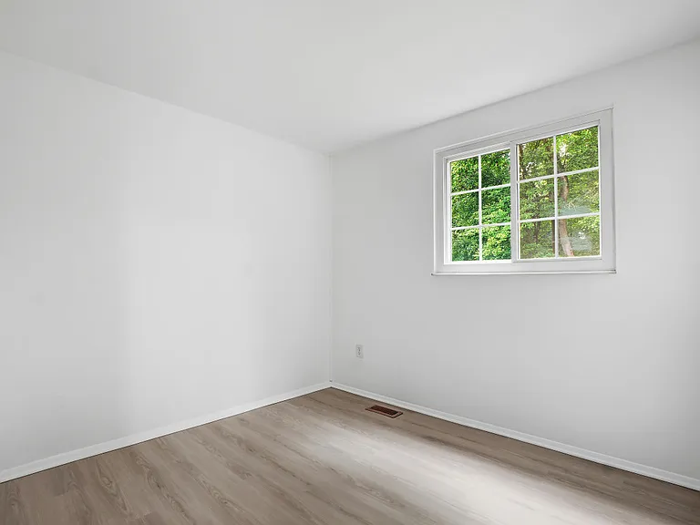 10214 Millstream Dr — Photo 18