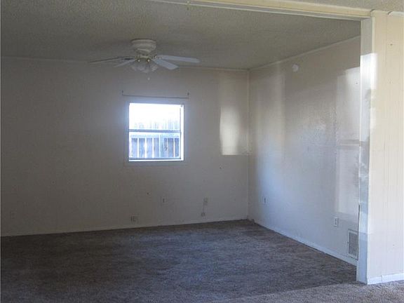 3rd image of 2417 Glendale Dr