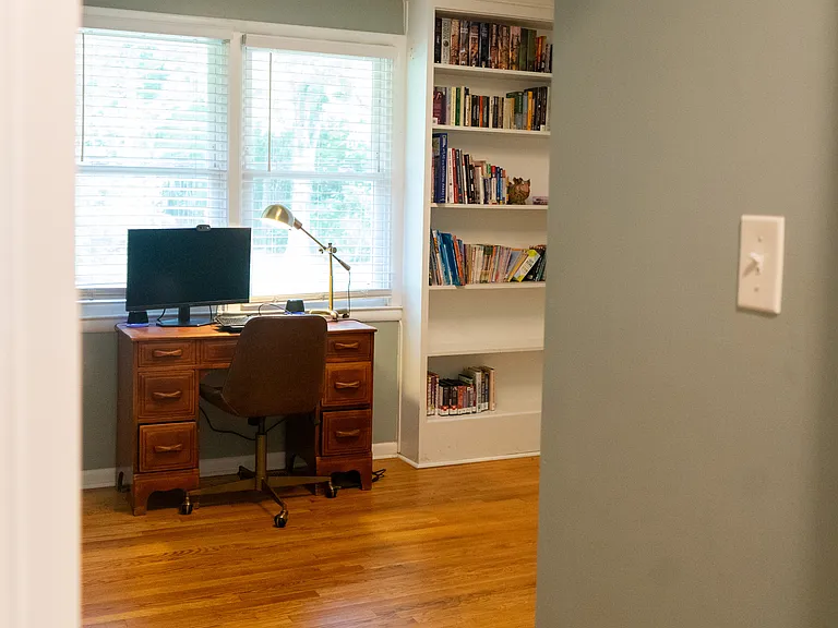 306 Plum Ln — Photo 16
