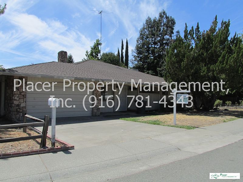 1st image of 1048 Treasure Ln