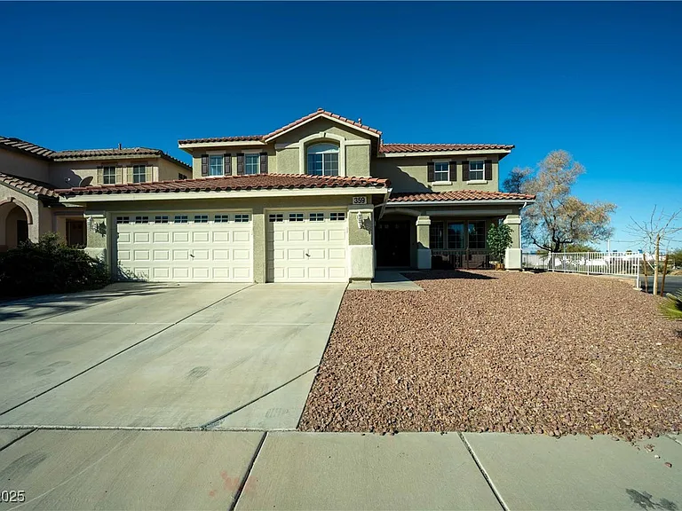 359 Hoskins Ct — Photo 4