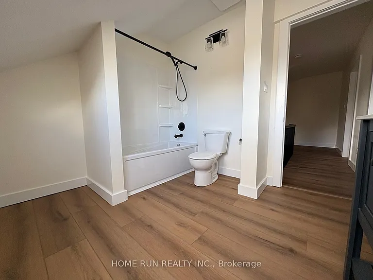 47 A Madawaska St — Photo 22