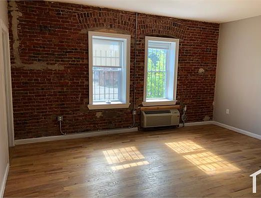 1st image of 231 E North Ave APT 18